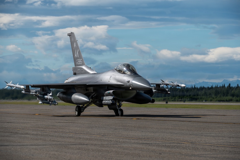 Joint Force Demonstrates Integrated Air, Land Capabilities for Arctic Homeland Defense