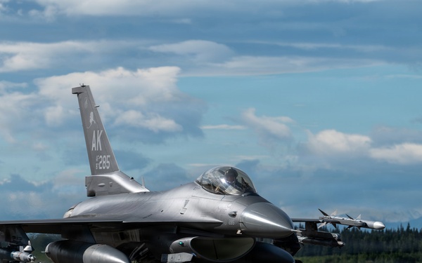 Joint Force Demonstrates Integrated Air, Land Capabilities for Arctic Homeland Defense