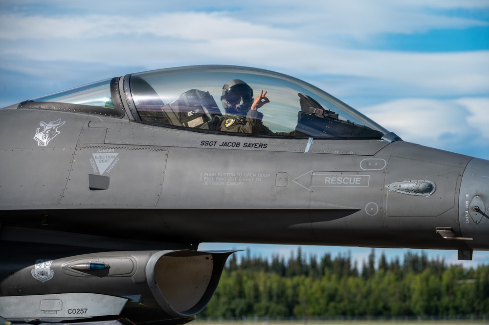 Joint Force Demonstrates Integrated Air, Land Capabilities for Arctic Homeland Defense