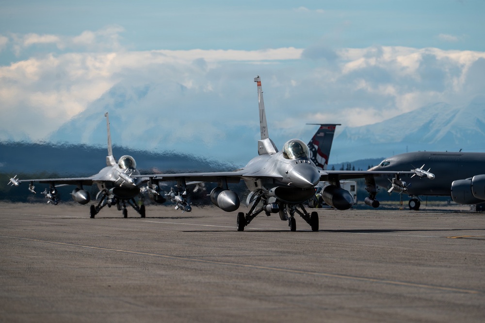 Joint Force Demonstrates Integrated Air, Land Capabilities for Arctic Homeland Defense