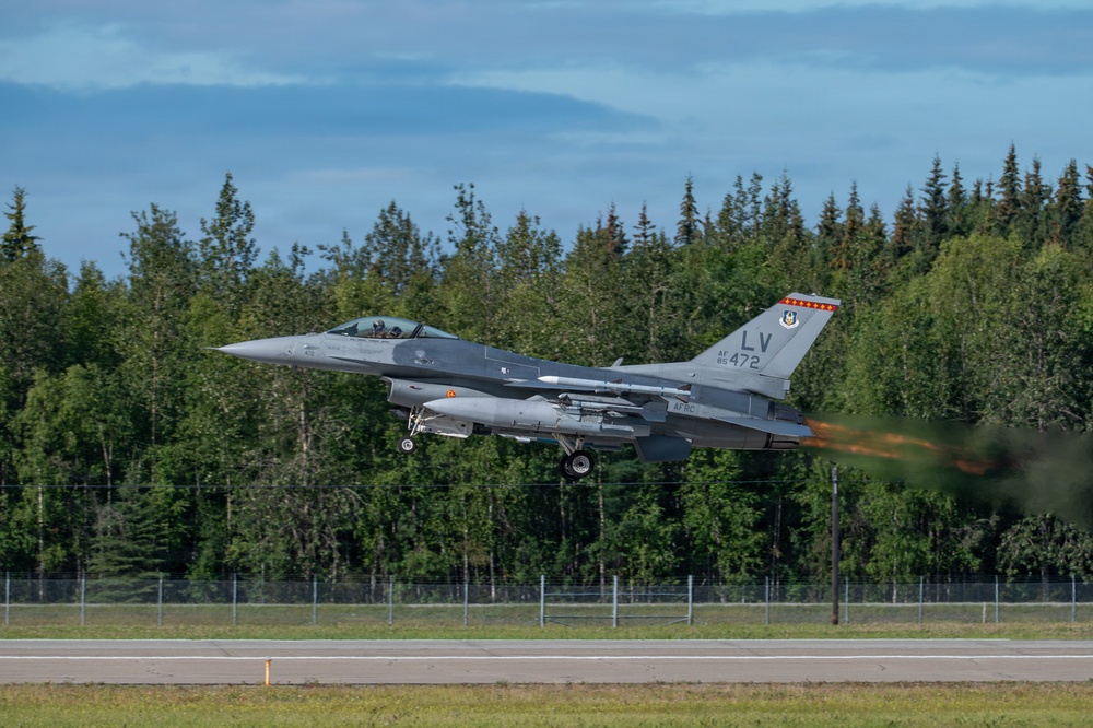 Joint Force Demonstrates Integrated Air, Land Capabilities for Arctic Homeland Defense
