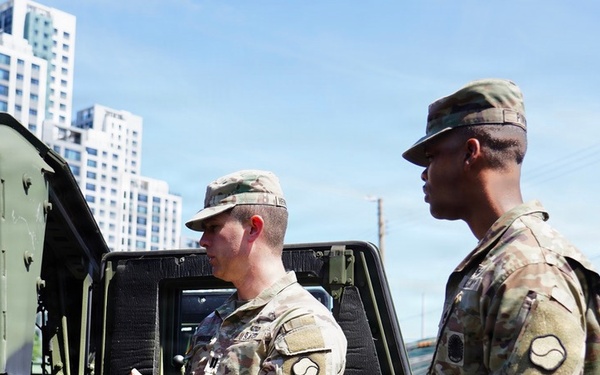 19th ESC Conducts Pre-Convoy Vehicle Readiness Inspection
