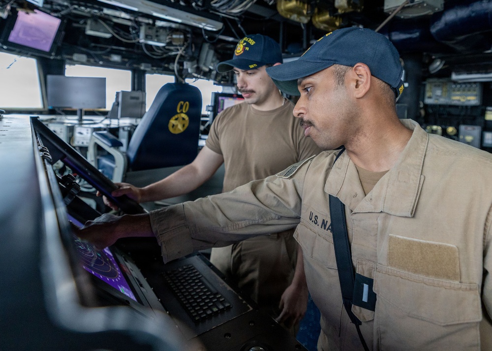 Bridge Operations Aboard USS Ross