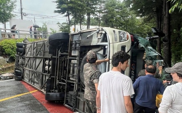 Ready beyond the mission: Airmen, Soldiers respond to roadside emergency