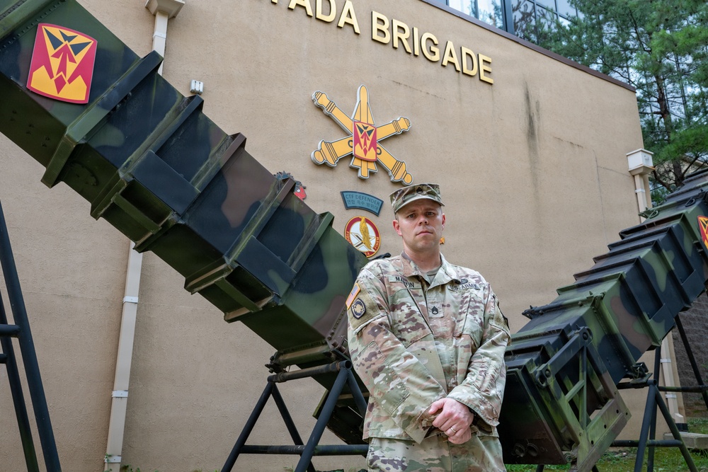 Ready beyond the mission: Airmen, Soldiers respond to roadside emergency