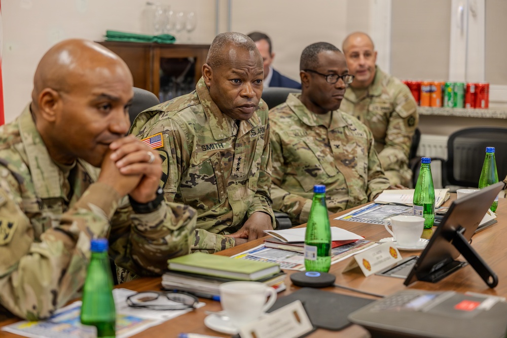 Task Force Danger Hosts IMCOM Commanding General During Poland Visit