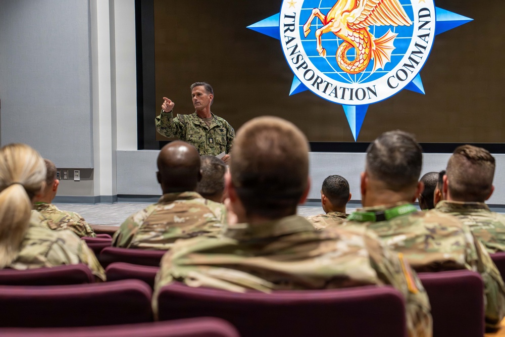 SEAC Visits Gateway at USTRANSCOM