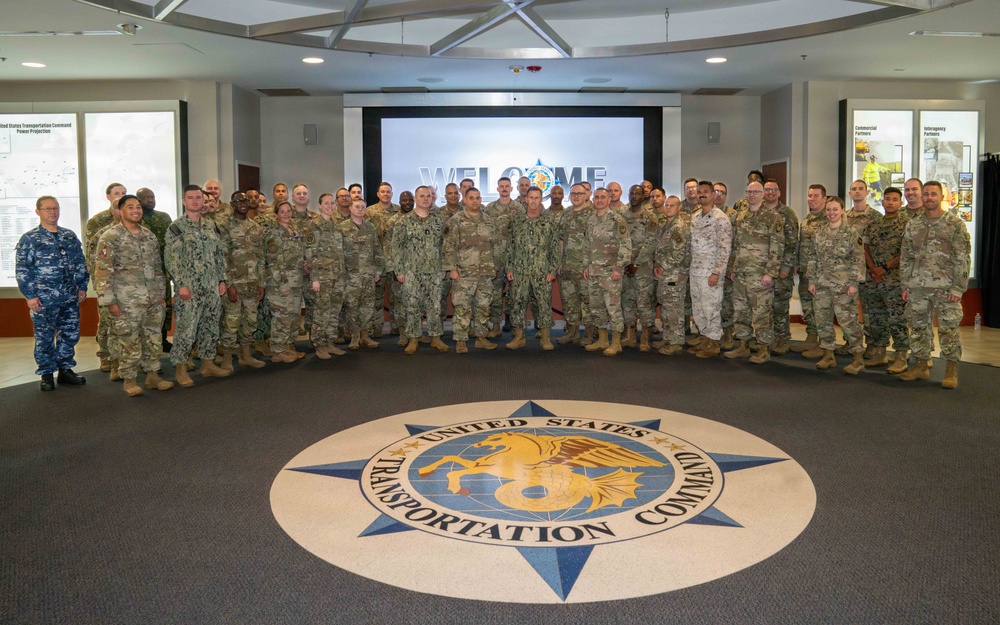 SEAC Visits Gateway at USTRANSCOM