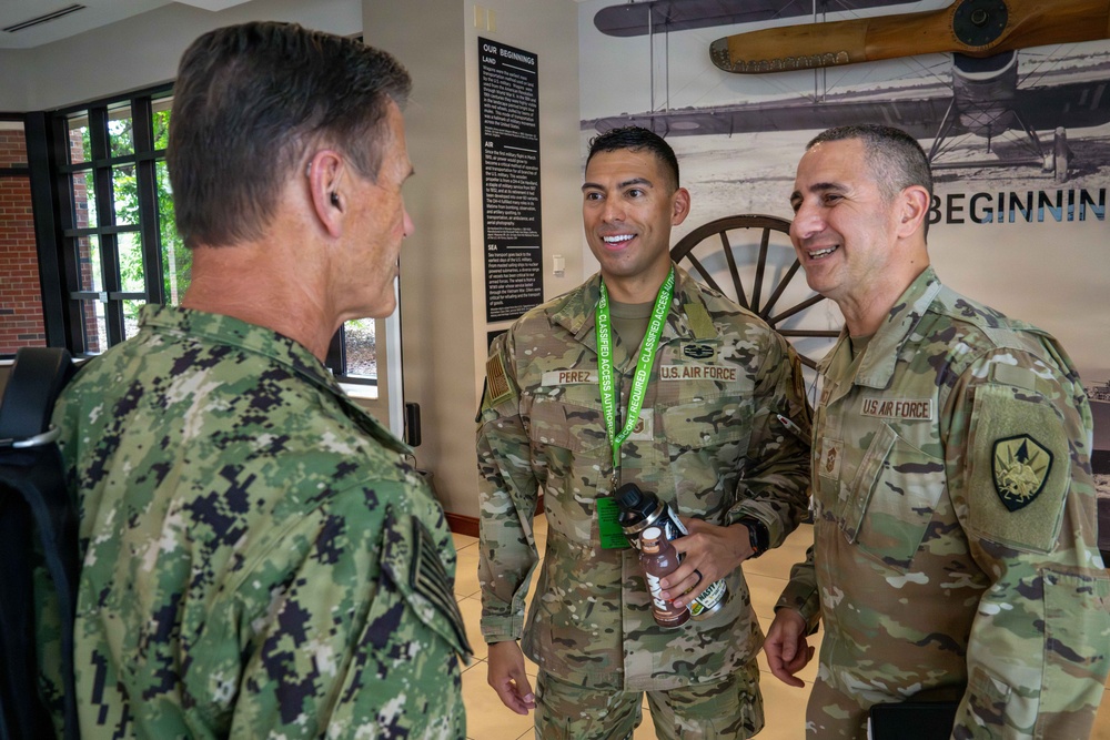 SEAC Visits Gateway at USTRANSCOM