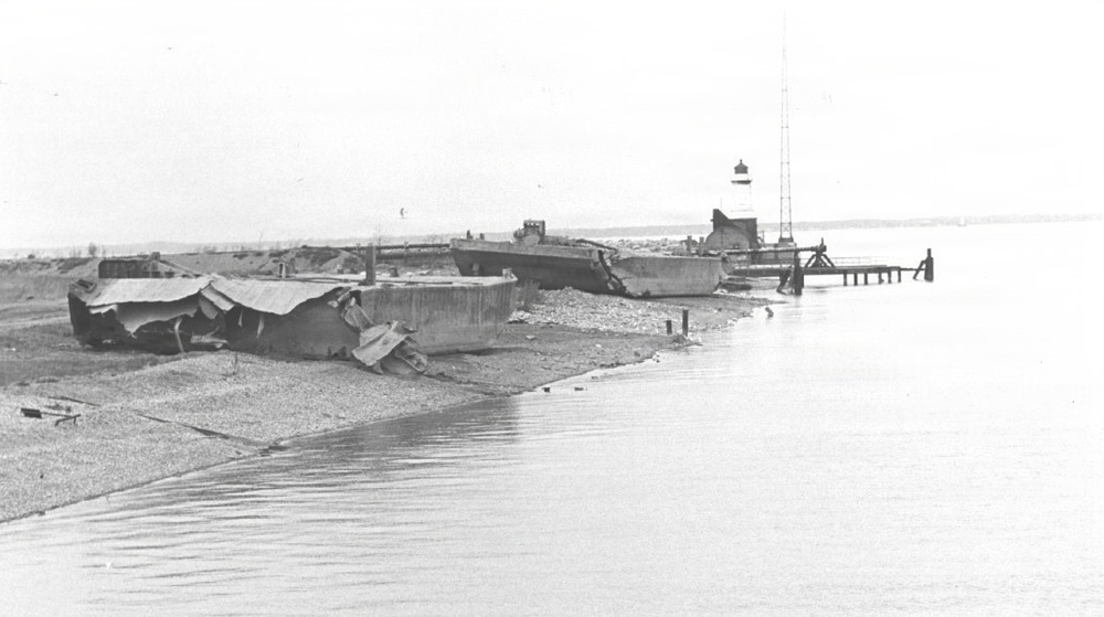 Barge 45 Response: Archival Images