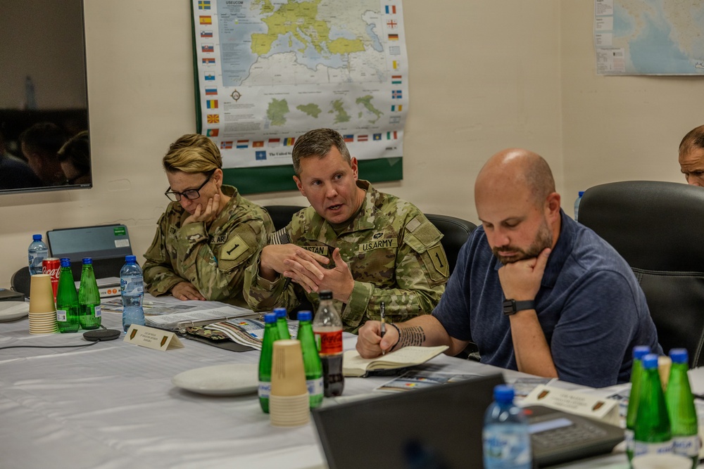 Senior Leader Engagement: 1st Infantry Division and 21st Theater Sustainment Command