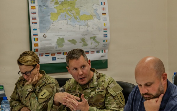 Senior Leader Engagement: 1st Infantry Division and 21st Theater Sustainment Command