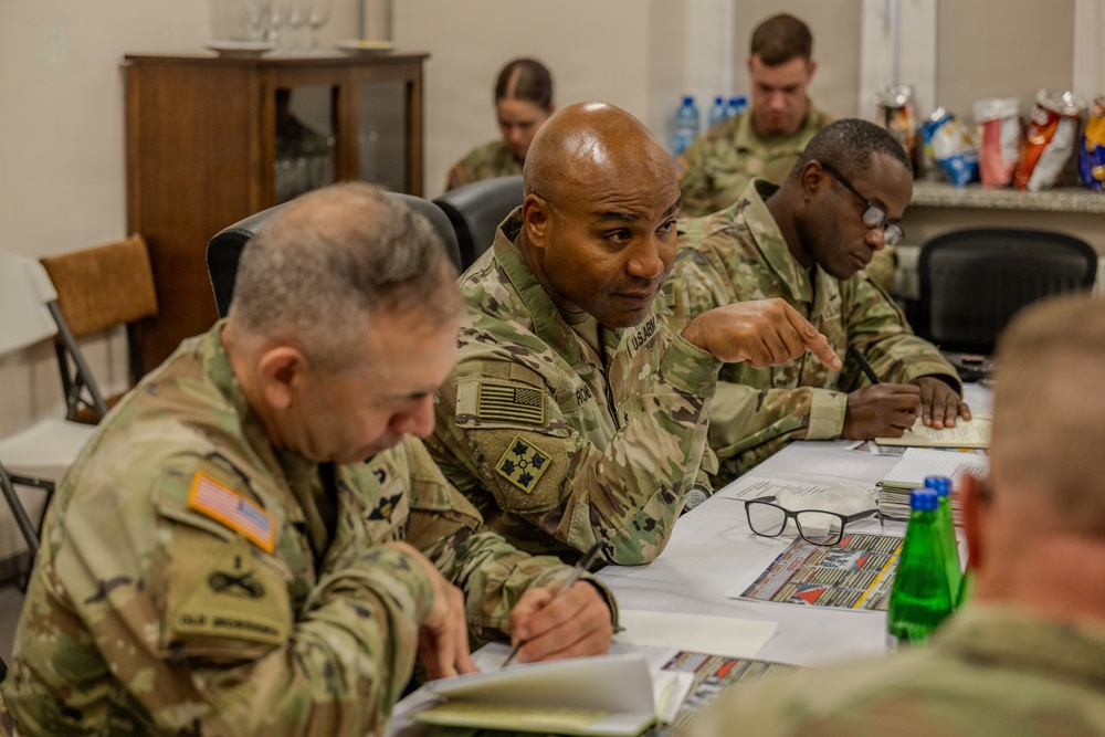 Senior Leader Engagement: 1st Infantry Division and 21st Theater Sustainment Command