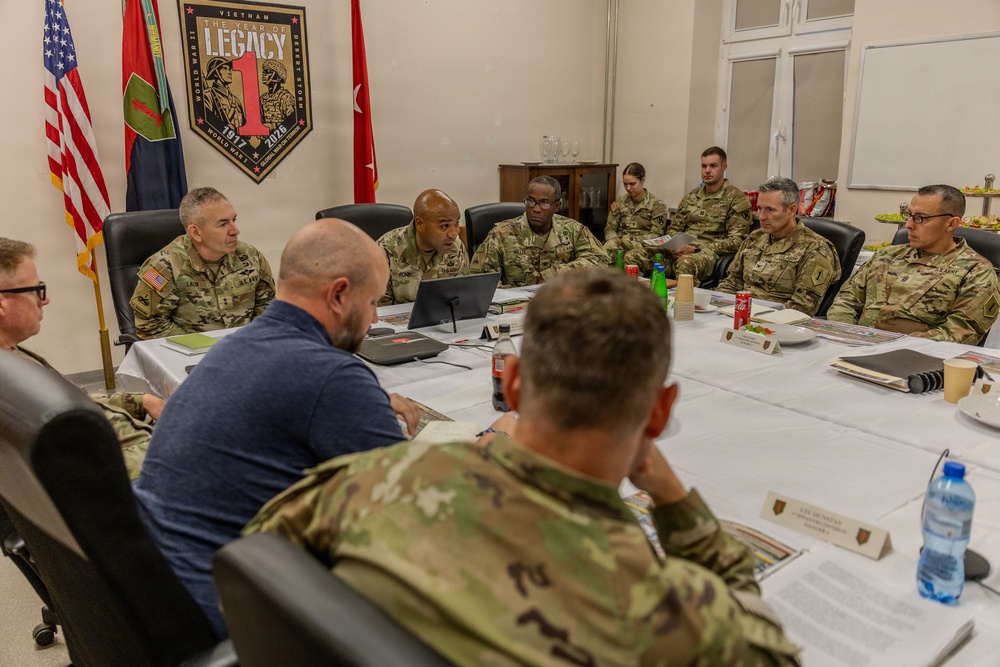 Senior Leader Engagement: 1st Infantry Division and 21st Theater Sustainment Command