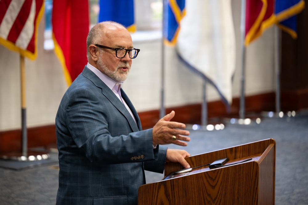 Walker retires from military service, concluding 35-year career