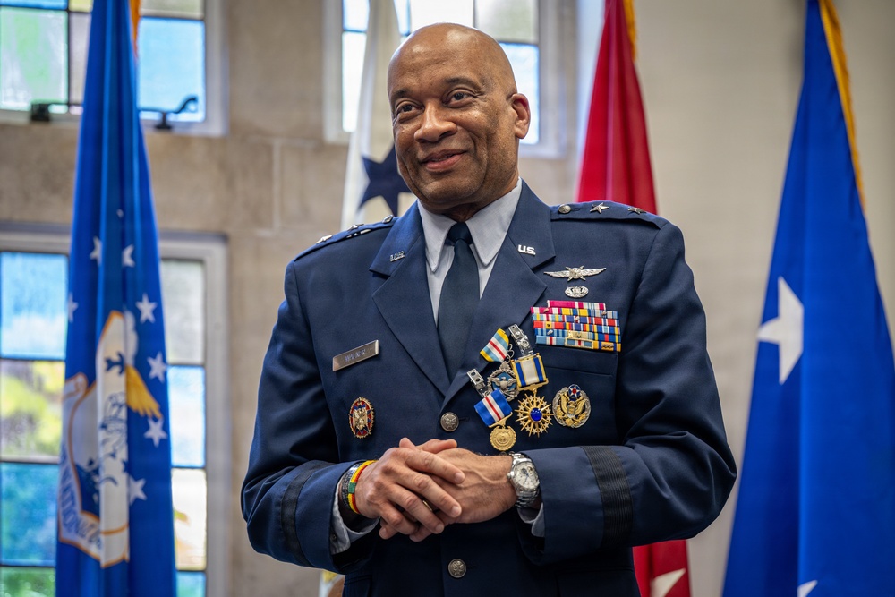 Walker retires from military service, concluding 35-year career