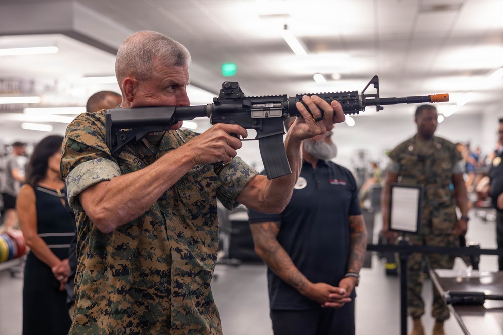 Assistant Commandant of the Marine Corps Visits Camp Lejeune Facilities