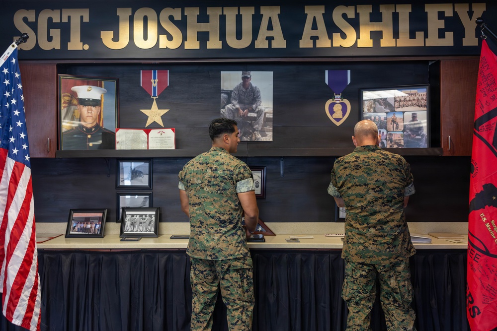 Assistant Commandant of the Marine Corps Visits Camp Lejeune Facilities