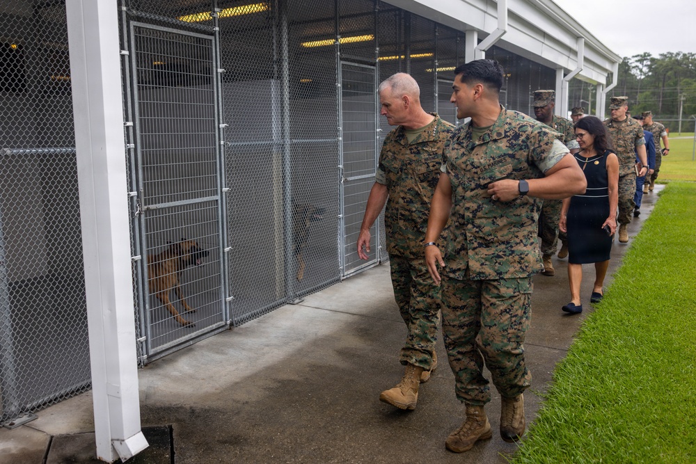 Assistant Commandant of the Marine Corps Visits Camp Lejeune Facilities