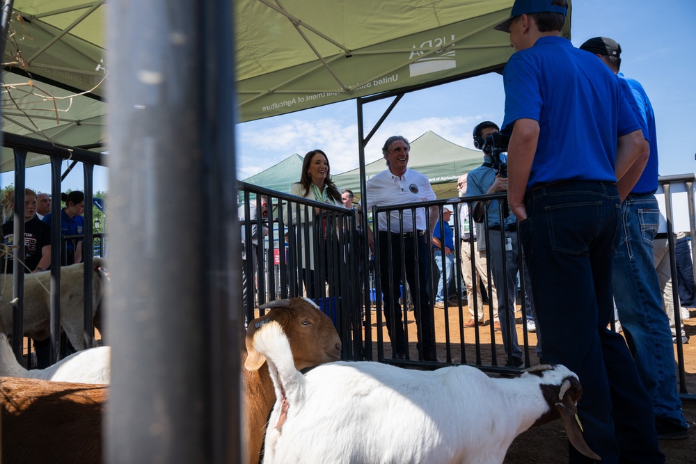 U.S. Department of Agriculture Secretary Brooke Rollins and Department of the Interior Doug Burgum tour the Great American State Fair on the National Mall, June 25. 2026.