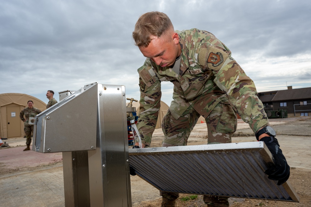 Dirty Jobs: RAF Fairford edition
