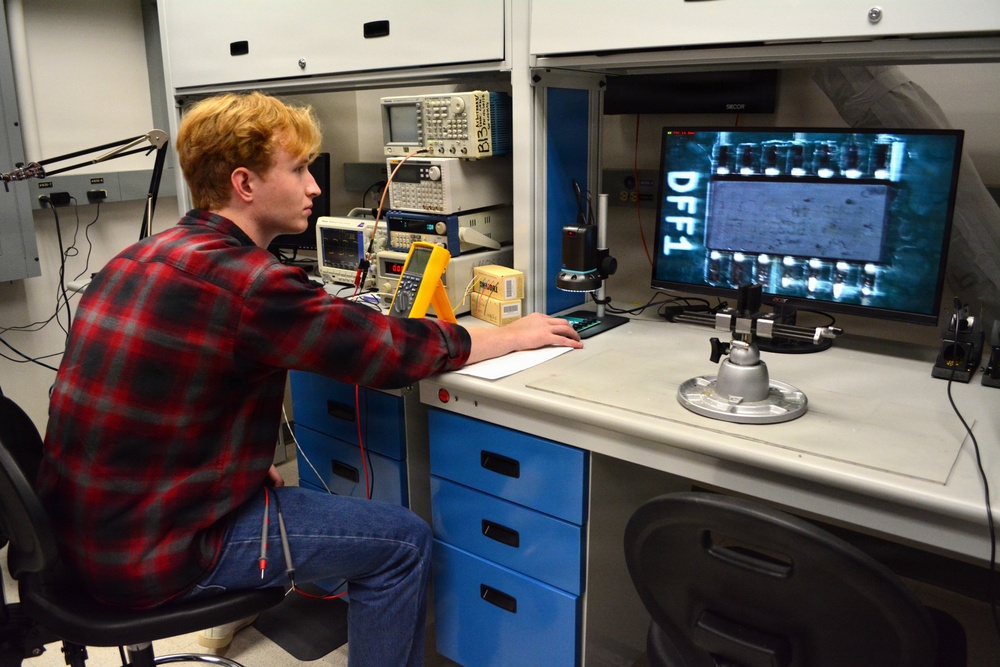 Navy bringing fiber optic repair in-house to expand fleet capability by 400 percent