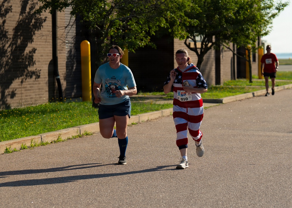 U.S. Airman run 5k in celebration of 250 years of The United States