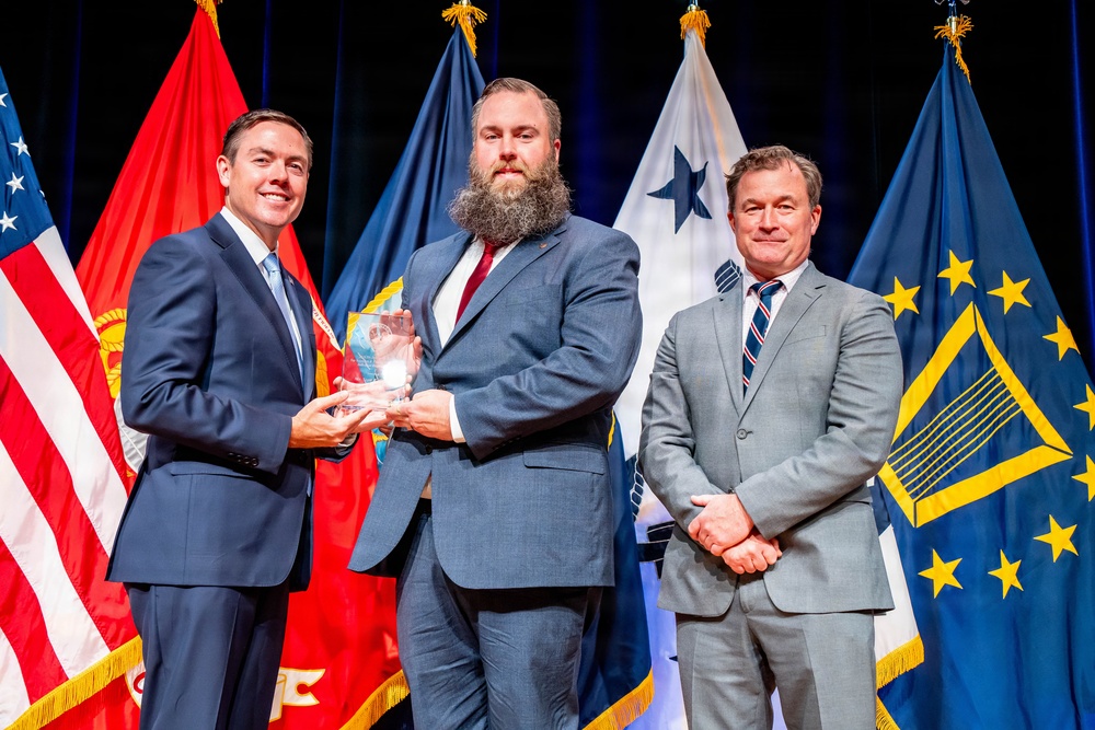 NAVSEA Warfare Centers scientists, engineers recognized as top in the Navy