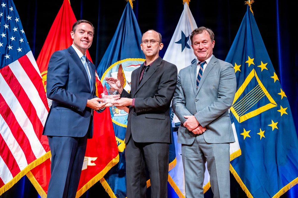 NAVSEA Warfare Centers scientists, engineers recognized as top in the Navy