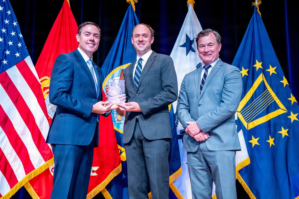 NAVSEA Warfare Centers scientists, engineers recognized as top in the Navy