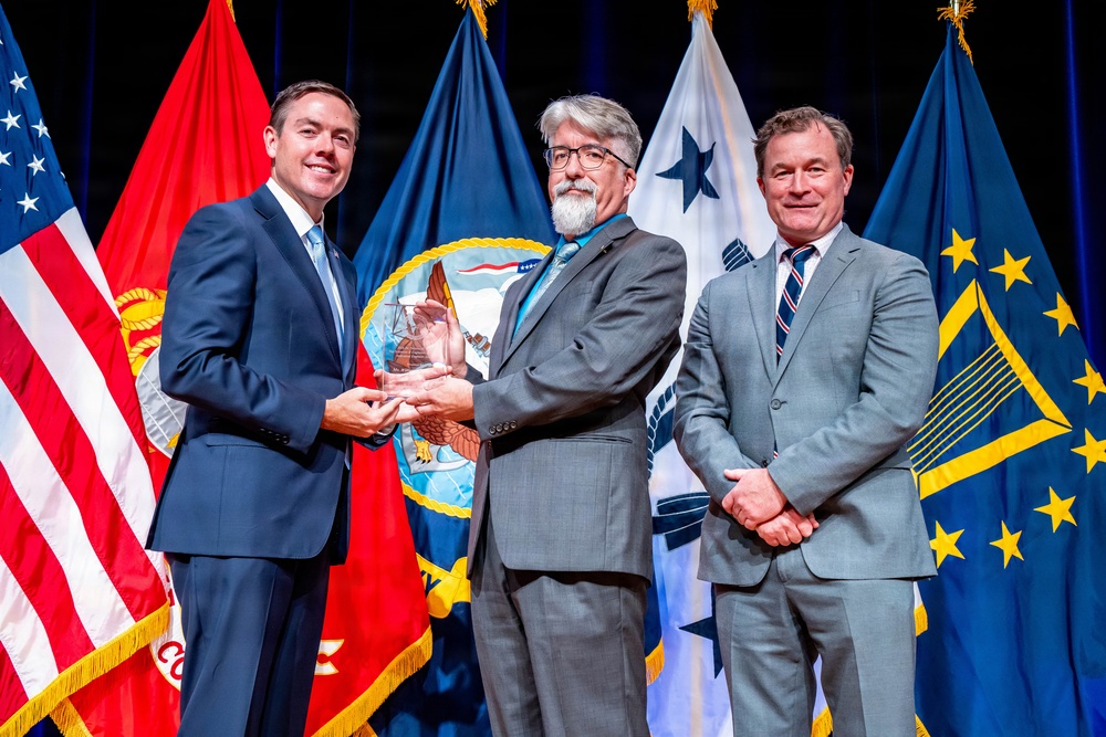 NAVSEA Warfare Centers scientists, engineers recognized as top in the Navy
