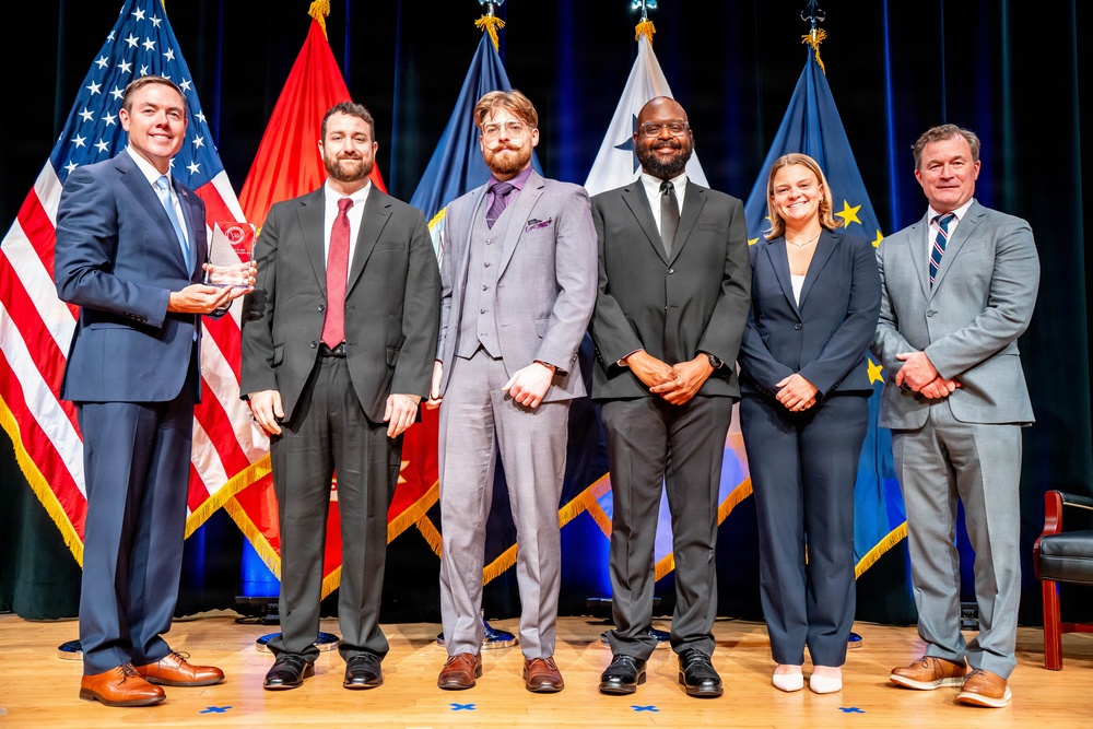 NAVSEA Warfare Centers scientists, engineers recognized as top in the Navy
