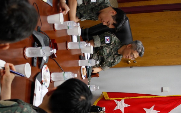 US Army General Kuettner meets with Republic of Korean Leadership.