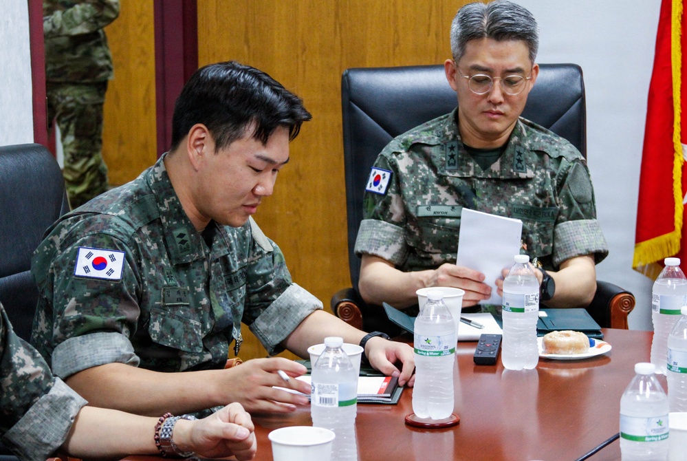 US Army General Kuettner meets with Republic of Korean Leadership.