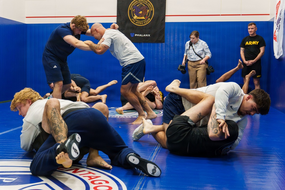SEAC Hosts Penn State Wrestlers for Joint Force Grappling Session