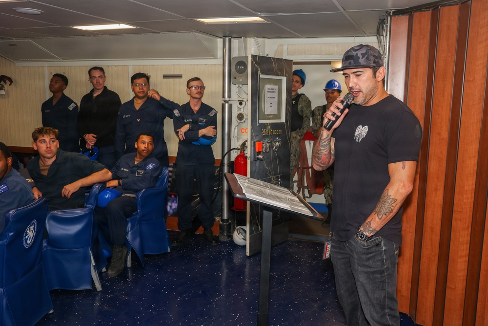 Former SEAL speaks aboard USS Bataan