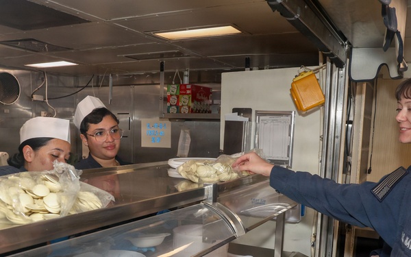Former SEAL speaks aboard board USS Bataan