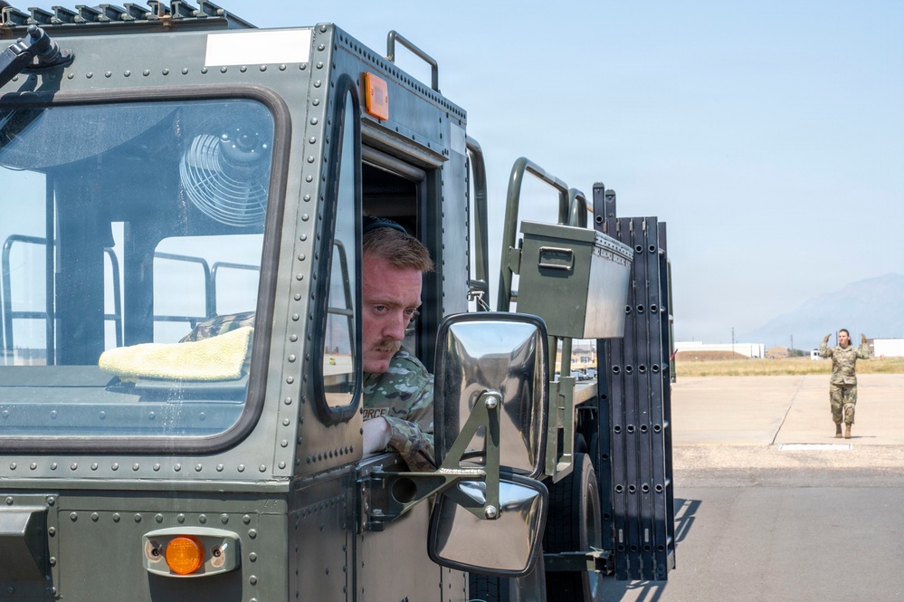 67th APS Supports Airlift Operations