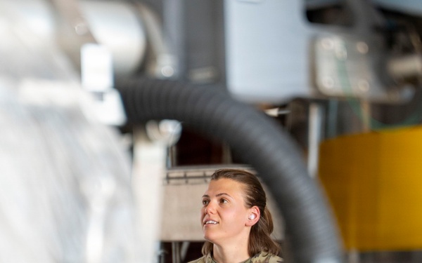 67th APS Supports Airlift Operations