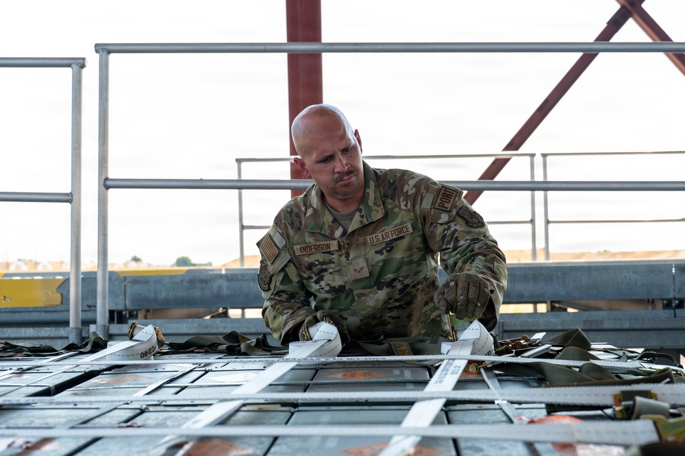 67th APS Supports Airlift Operations