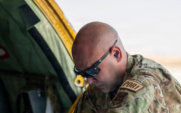 67th APS Supports Airlift Operations
