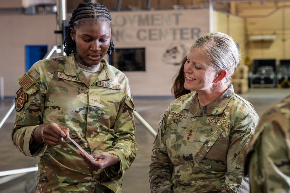 Lt. Gen. Hammerstedt visits Tinker AFB