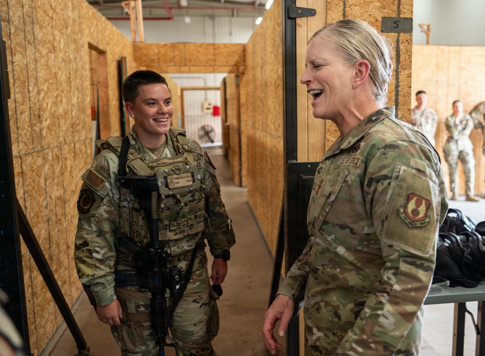 Lt. Gen. Hammerstedt visits Tinker AFB