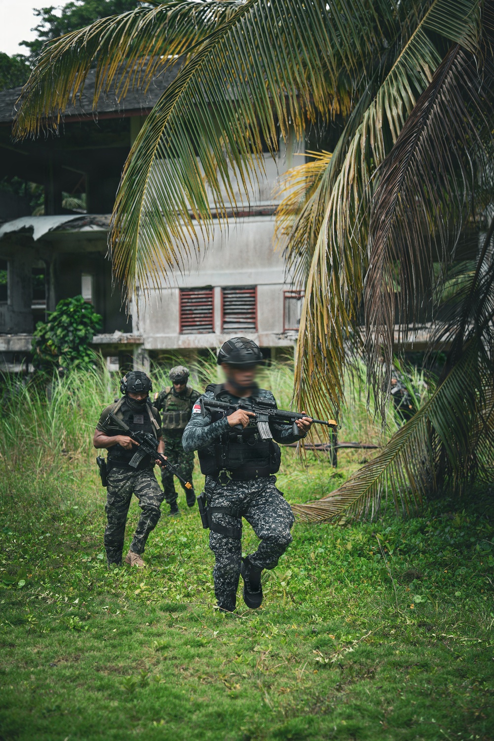 Multinational SOF personnel conduct assault training during PANAMAX 2026