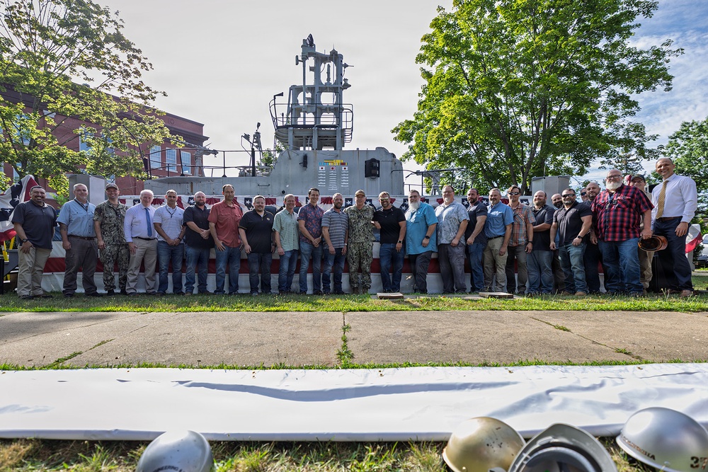 Adm. William Houston Visits Portsmouth Naval Shipyard