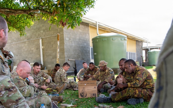 Wisconsin Army National Guard infantry strengthen tactics with Papua New Guinea Defence Force during Tamiok Strike 26