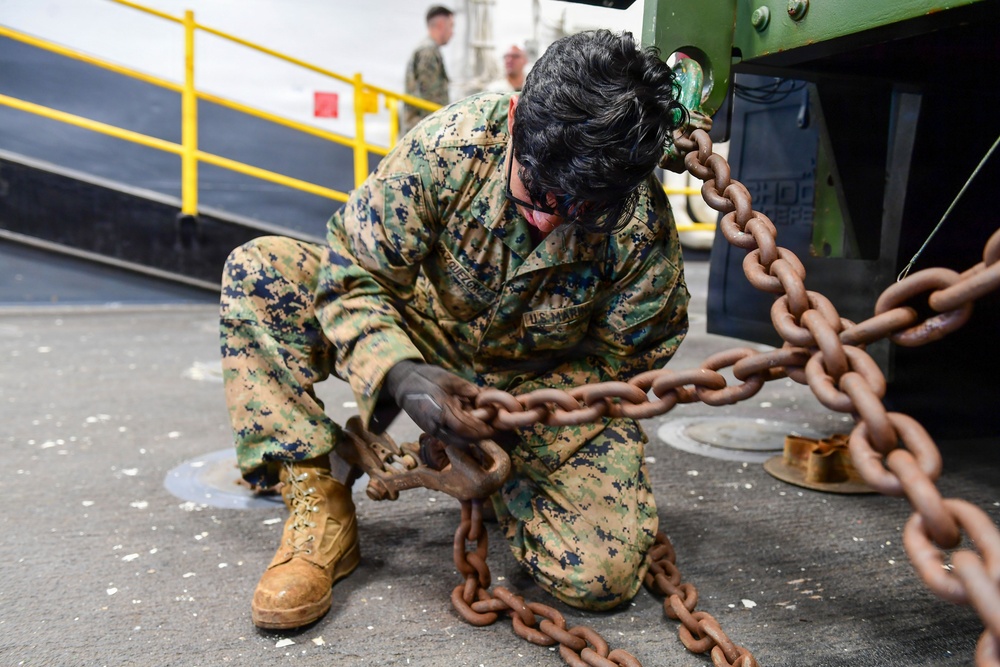 USS Essex Conducts Inport Well Deck Operations