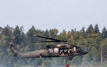 2-158th AHB Overwater Self-Recovery Training