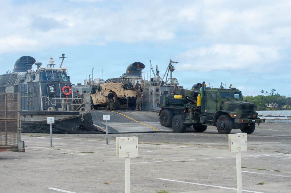 USS Essex (LHD 2) Conducts Well Deck Ops Inport