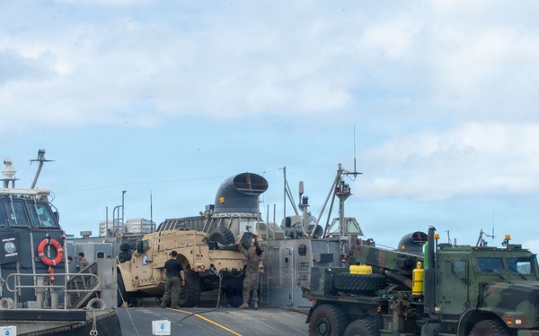 USS Essex (LHD 2) Conducts Well Deck Ops Inport